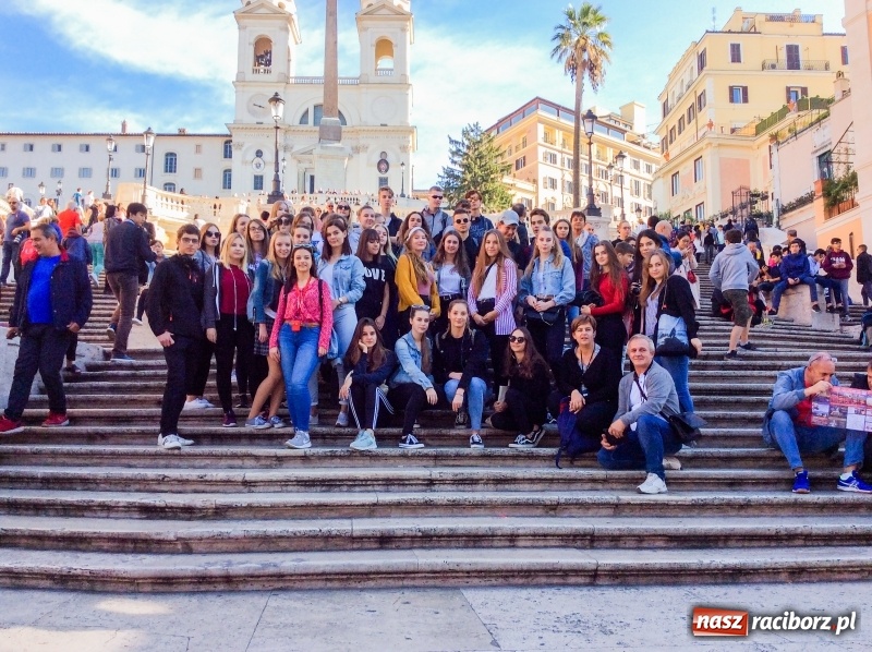 Zdjęcie w galerii na portalu naszraciborz.pl: Uczniowie ZSO nr 1 we Włoszech wiadomości z regionu