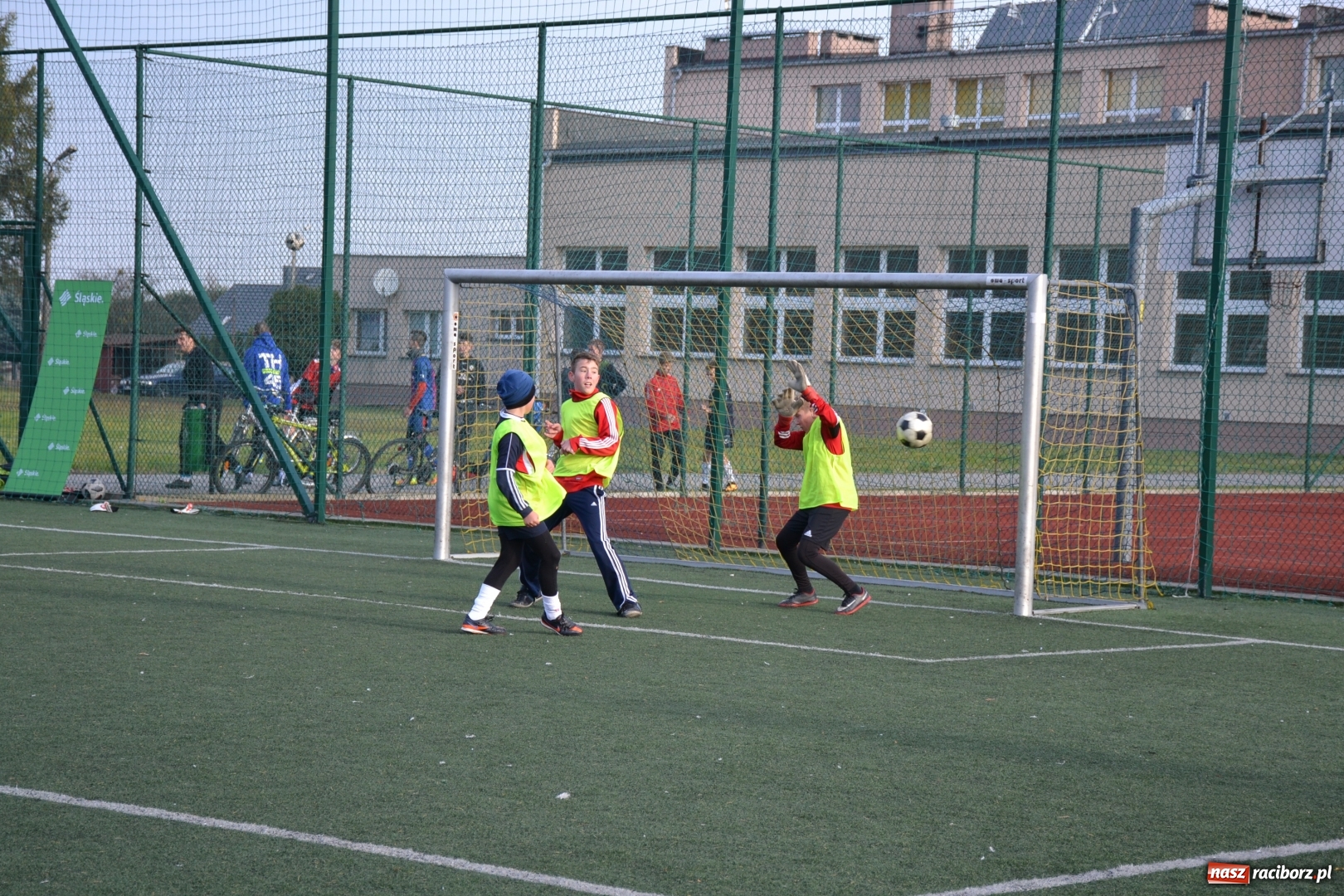 Zdjęcie w galerii na portalu naszraciborz.pl: W Krzyżanowicach szukali piłkarskich talentów wiadomości z regionu