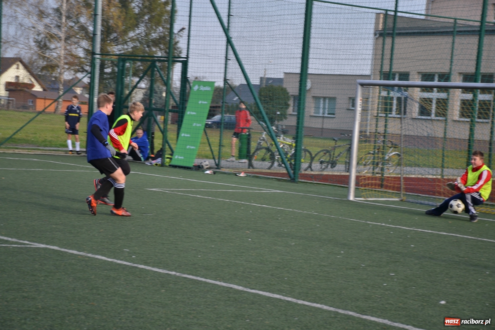 Zdjęcie w galerii na portalu naszraciborz.pl: W Krzyżanowicach szukali piłkarskich talentów wiadomości z regionu