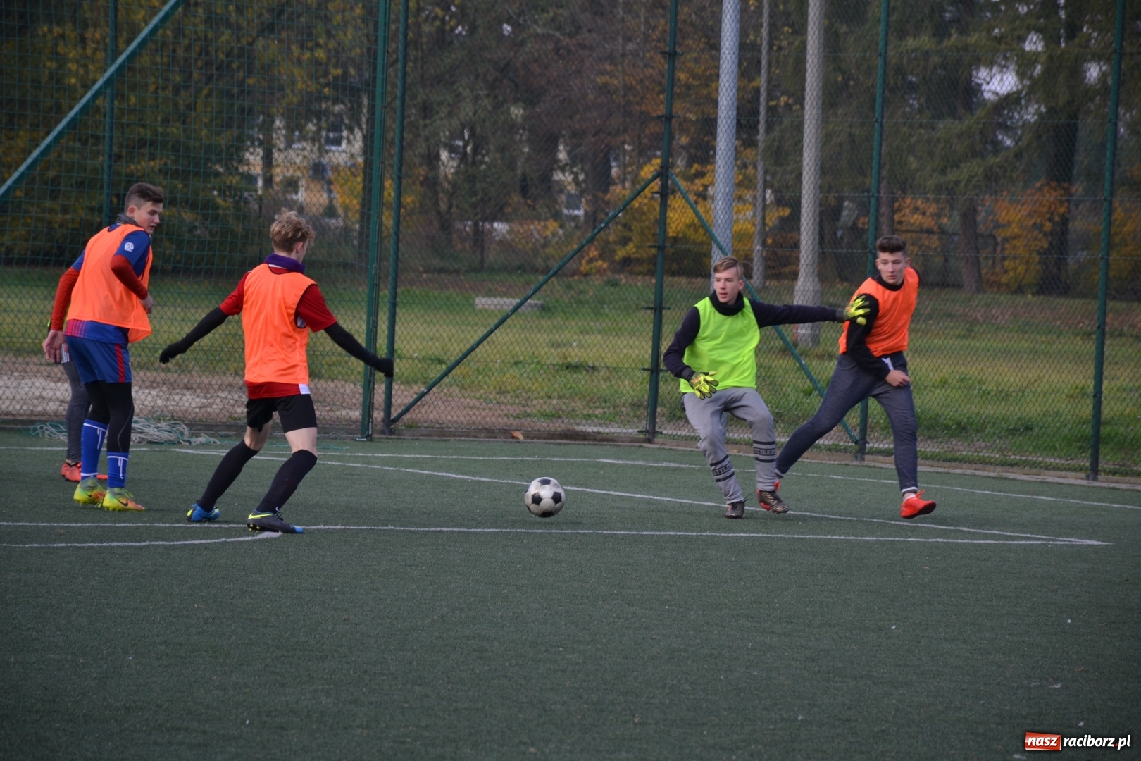 Zdjęcie w galerii na portalu naszraciborz.pl: W Krzyżanowicach szukali piłkarskich talentów wiadomości z regionu