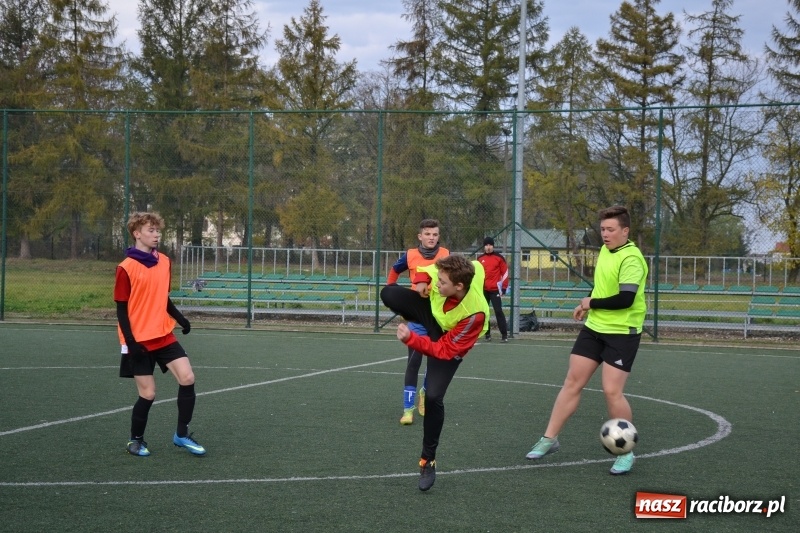 Zdjęcie w galerii na portalu naszraciborz.pl: W Krzyżanowicach szukali piłkarskich talentów wiadomości z regionu