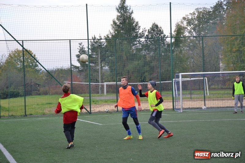 Zdjęcie w galerii na portalu naszraciborz.pl: W Krzyżanowicach szukali piłkarskich talentów wiadomości z regionu