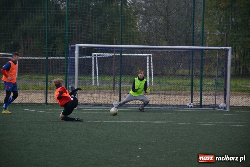 Zdjęcie w galerii na portalu naszraciborz.pl: W Krzyżanowicach szukali piłkarskich talentów wiadomości z regionu