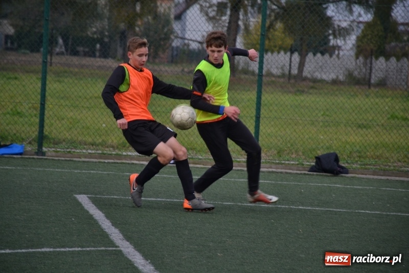 Zdjęcie w galerii na portalu naszraciborz.pl: W Krzyżanowicach szukali piłkarskich talentów wiadomości z regionu