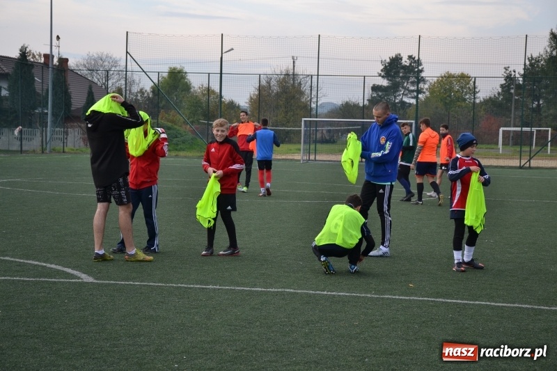 Zdjęcie w galerii na portalu naszraciborz.pl: W Krzyżanowicach szukali piłkarskich talentów wiadomości z regionu