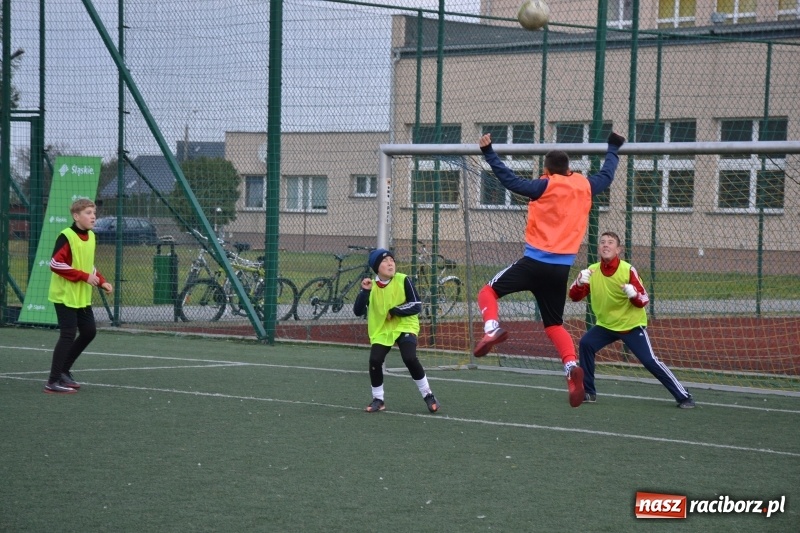 Zdjęcie w galerii na portalu naszraciborz.pl: W Krzyżanowicach szukali piłkarskich talentów wiadomości z regionu