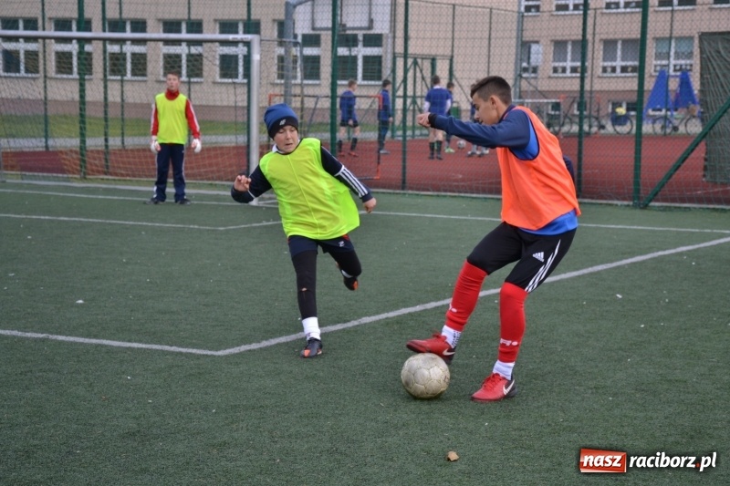 Zdjęcie w galerii na portalu naszraciborz.pl: W Krzyżanowicach szukali piłkarskich talentów wiadomości z regionu
