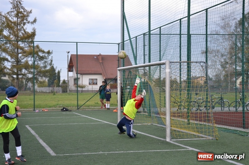 Zdjęcie w galerii na portalu naszraciborz.pl: W Krzyżanowicach szukali piłkarskich talentów wiadomości z regionu