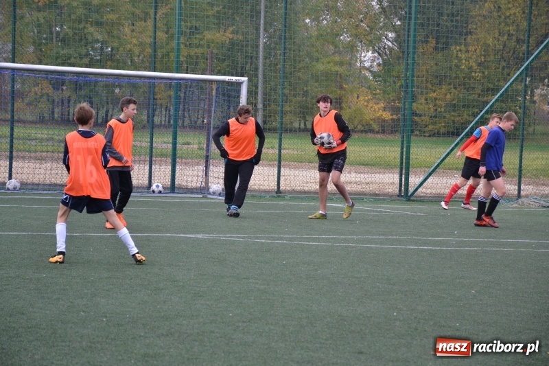 Zdjęcie w galerii na portalu naszraciborz.pl: W Krzyżanowicach szukali piłkarskich talentów wiadomości z regionu