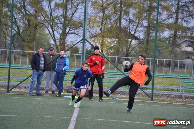 Zdjęcie w galerii na portalu naszraciborz.pl: W Krzyżanowicach szukali piłkarskich talentów wiadomości z regionu