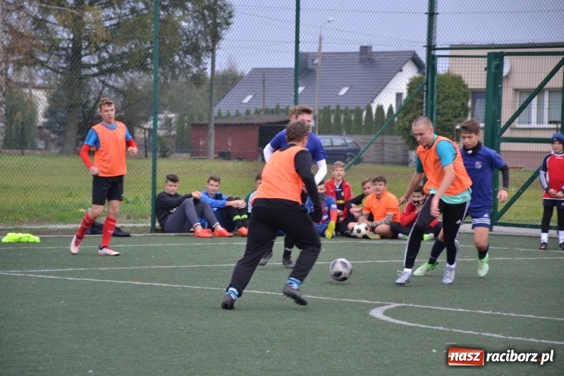 Zdjęcie w galerii na portalu naszraciborz.pl: W Krzyżanowicach szukali piłkarskich talentów wiadomości z regionu