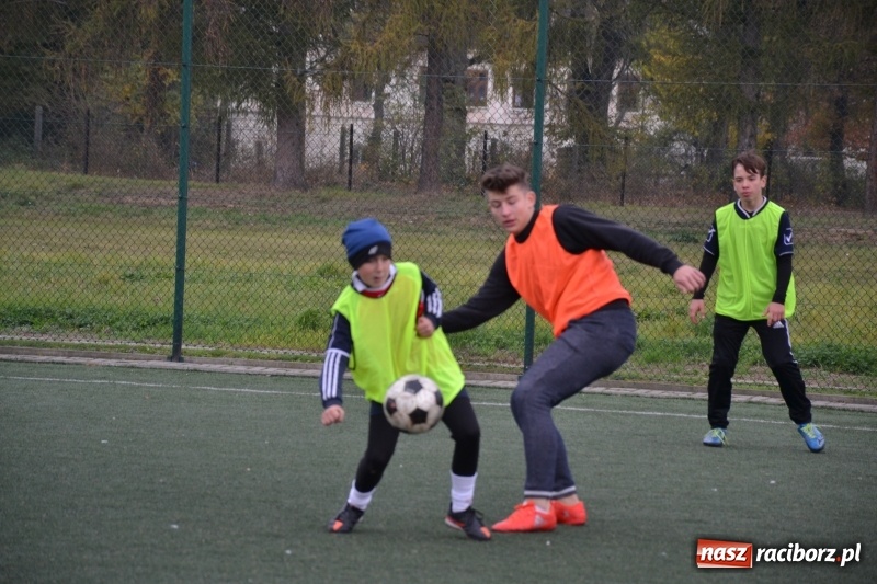 Zdjęcie w galerii na portalu naszraciborz.pl: W Krzyżanowicach szukali piłkarskich talentów wiadomości z regionu