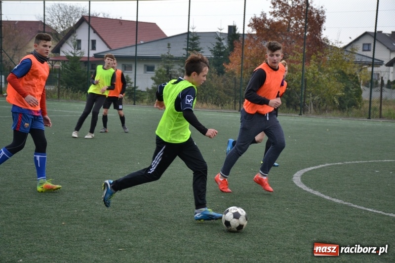 Zdjęcie w galerii na portalu naszraciborz.pl: W Krzyżanowicach szukali piłkarskich talentów wiadomości z regionu