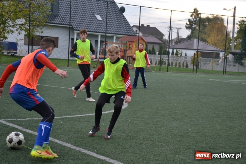 Zdjęcie w galerii na portalu naszraciborz.pl: W Krzyżanowicach szukali piłkarskich talentów wiadomości z regionu
