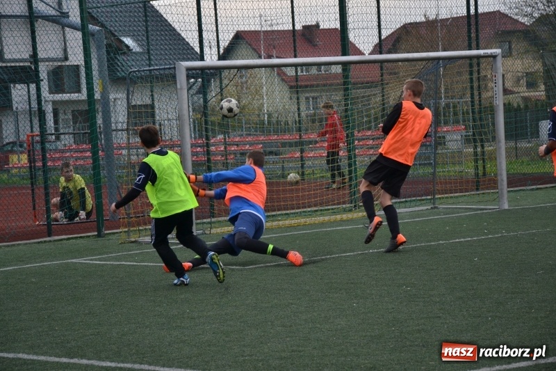 Zdjęcie w galerii na portalu naszraciborz.pl: W Krzyżanowicach szukali piłkarskich talentów wiadomości z regionu