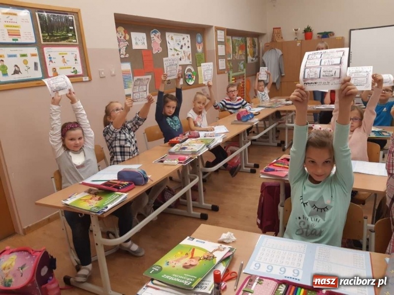 Zdjęcie w galerii na portalu naszraciborz.pl: Sztuka mediacji w SP1 na Ostrogu wiadomości z regionu