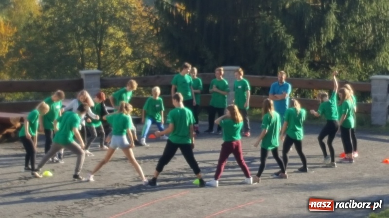 Zdjęcie w galerii na portalu naszraciborz.pl: Twarzą w twarz bez Internetu. Nowy projekt w szkole na Ostrogu wiadomości z regionu