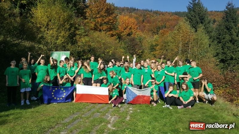 Zdjęcie w galerii na portalu naszraciborz.pl: Twarzą w twarz bez Internetu. Nowy projekt w szkole na Ostrogu wiadomości z regionu