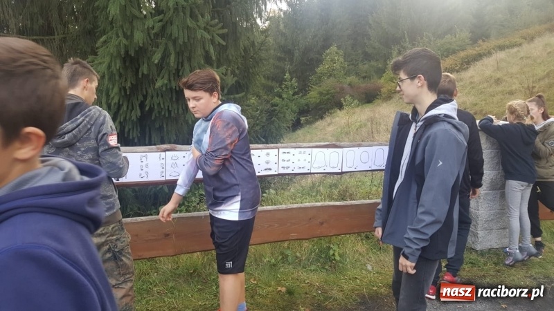 Zdjęcie w galerii na portalu naszraciborz.pl: Twarzą w twarz bez Internetu. Nowy projekt w szkole na Ostrogu wiadomości z regionu