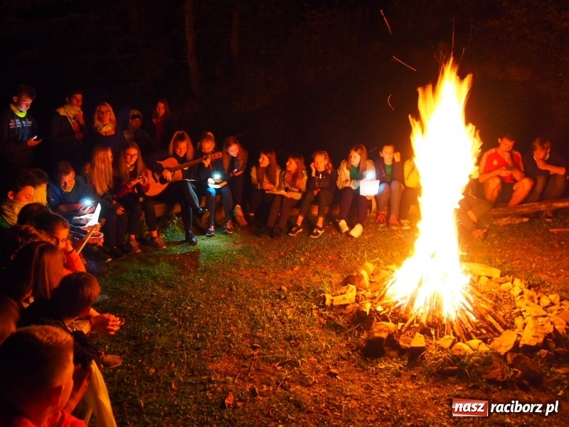 Zdjęcie w galerii na portalu naszraciborz.pl: Twarzą w twarz bez Internetu. Nowy projekt w szkole na Ostrogu wiadomości z regionu