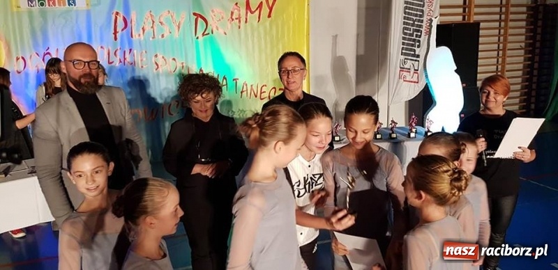 Zdjęcie w galerii na portalu naszraciborz.pl: Dobry wynik raciborskiej Skazy na Pląsach Dramy w Pyskowicach wiadomości z regionu