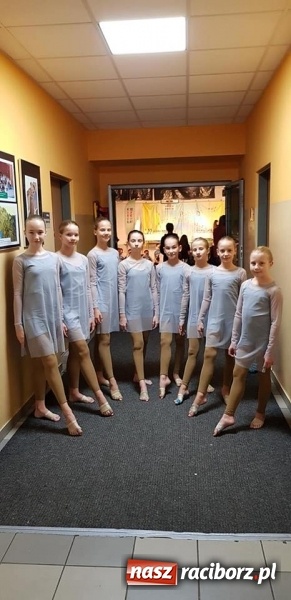 Zdjęcie w galerii na portalu naszraciborz.pl: Dobry wynik raciborskiej Skazy na Pląsach Dramy w Pyskowicach wiadomości z regionu