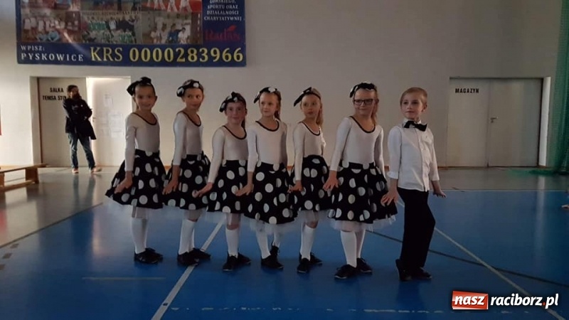 Zdjęcie w galerii na portalu naszraciborz.pl: Dobry wynik raciborskiej Skazy na Pląsach Dramy w Pyskowicach wiadomości z regionu