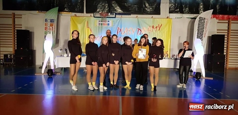 Zdjęcie w galerii na portalu naszraciborz.pl: Dobry wynik raciborskiej Skazy na Pląsach Dramy w Pyskowicach wiadomości z regionu
