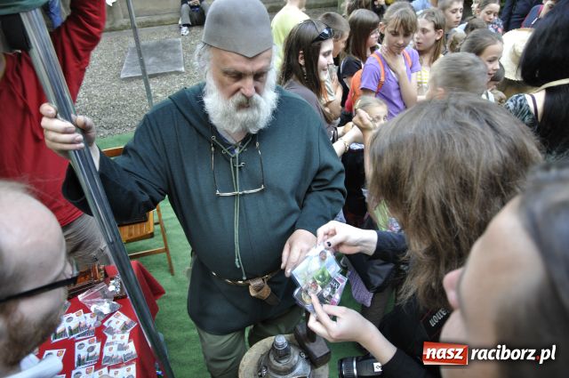 Zdjęcie w galerii na portalu naszraciborz.pl: Fenomenalny Wieczór w Muzeum wiadomości z regionu