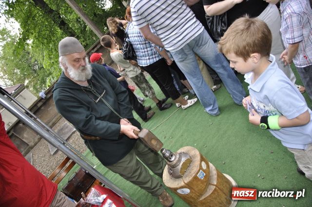 Zdjęcie w galerii na portalu naszraciborz.pl: Fenomenalny Wieczór w Muzeum wiadomości z regionu