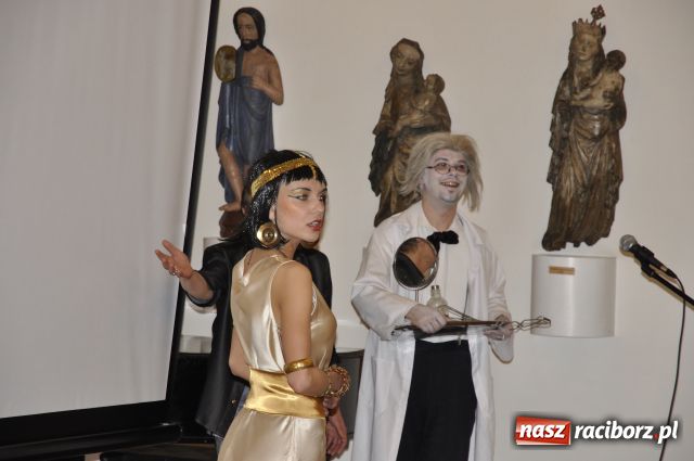 Zdjęcie w galerii na portalu naszraciborz.pl: Fenomenalny Wieczór w Muzeum wiadomości z regionu