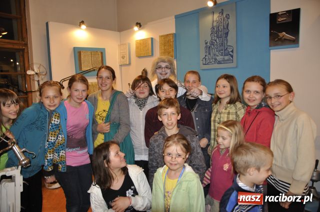 Zdjęcie w galerii na portalu naszraciborz.pl: Fenomenalny Wieczór w Muzeum wiadomości z regionu