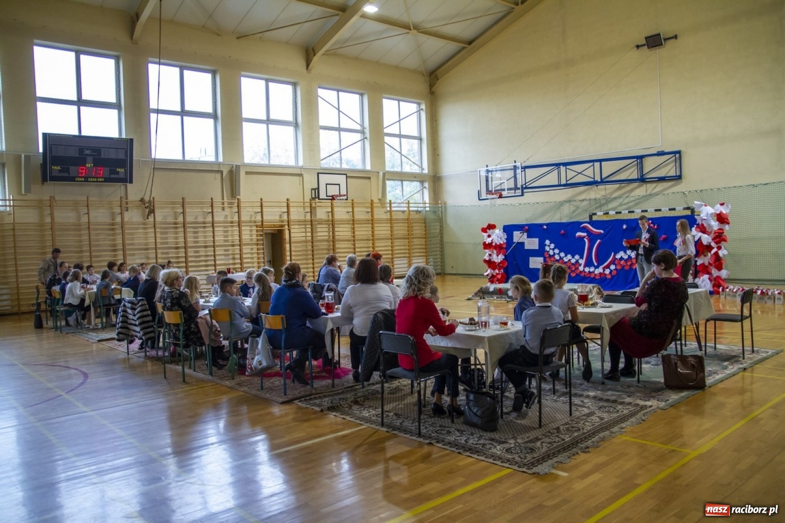 Zdjęcie w galerii na portalu naszraciborz.pl: W Kornowacu śpiewali i recytowali dla Niepodległej wiadomości z regionu