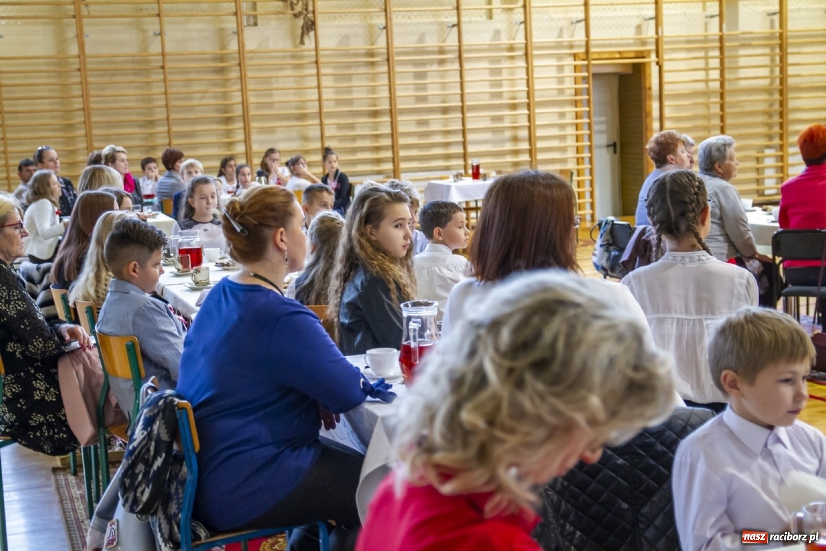 Zdjęcie w galerii na portalu naszraciborz.pl: W Kornowacu śpiewali i recytowali dla Niepodległej wiadomości z regionu