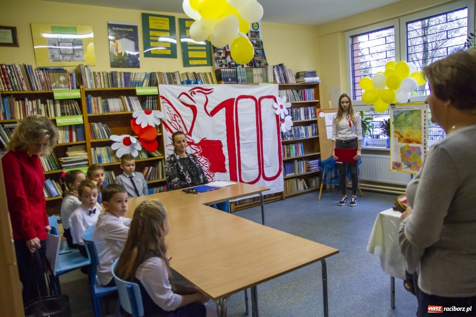 Zdjęcie w galerii na portalu naszraciborz.pl: W Kornowacu śpiewali i recytowali dla Niepodległej wiadomości z regionu