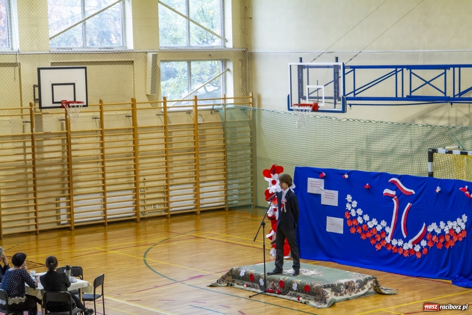 Zdjęcie w galerii na portalu naszraciborz.pl: W Kornowacu śpiewali i recytowali dla Niepodległej wiadomości z regionu