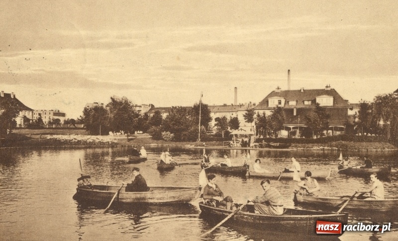 Zdjęcie w galerii na portalu naszraciborz.pl: Wodniacy wracają na staw gondolowy w parku Roth  wiadomości z regionu