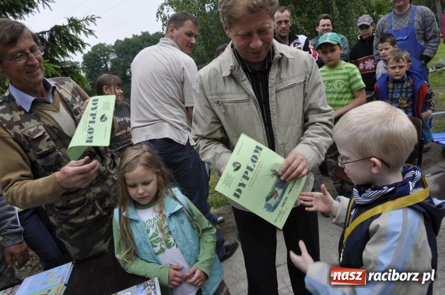 Zdjęcie w galerii na portalu naszraciborz.pl: Wędkarski Dzień Dziecka na Trzecioku wiadomości z regionu