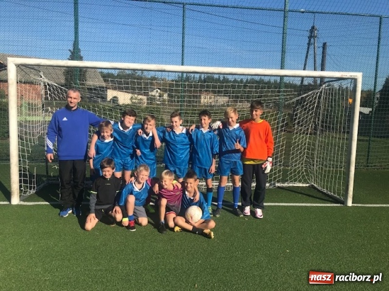 Zdjęcie w galerii na portalu naszraciborz.pl: Nędza i Grzegorzowice awansowały do powiatowego finału Pucharu Tymbarku wiadomości z regionu