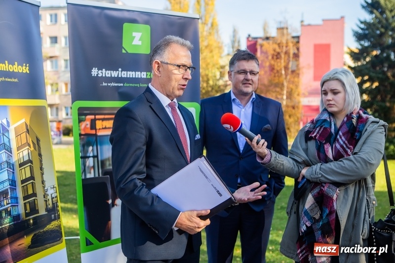 Zdjęcie w galerii na portalu naszraciborz.pl: Polityka miłości i politycznej korupcji. Mirosław Lenk o swoim rywalu w II turze WIDEO wiadomości z regionu