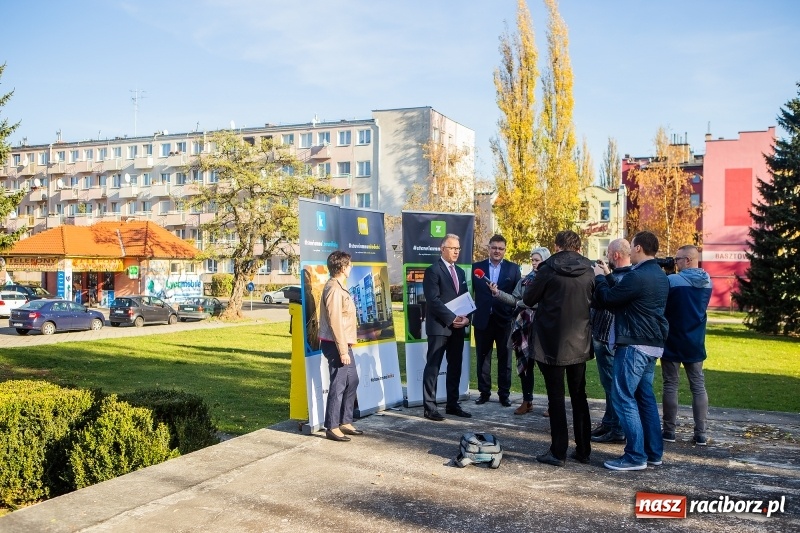 Zdjęcie w galerii na portalu naszraciborz.pl: Polityka miłości i politycznej korupcji. Mirosław Lenk o swoim rywalu w II turze WIDEO wiadomości z regionu