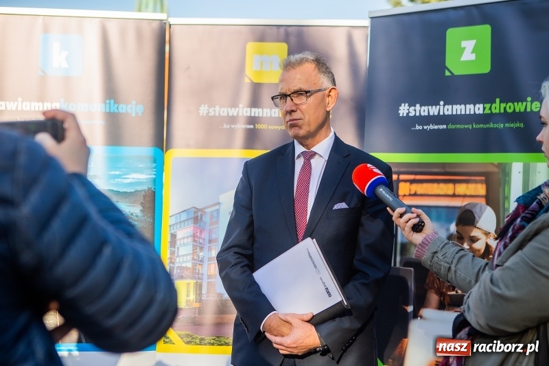 Zdjęcie w galerii na portalu naszraciborz.pl: Polityka miłości i politycznej korupcji. Mirosław Lenk o swoim rywalu w II turze WIDEO wiadomości z regionu