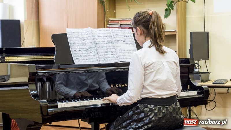 Zdjęcie w galerii na portalu naszraciborz.pl: Wybitna polska pianistka na warsztatach w Raciborzu FOTO i WIDEO wiadomości z regionu