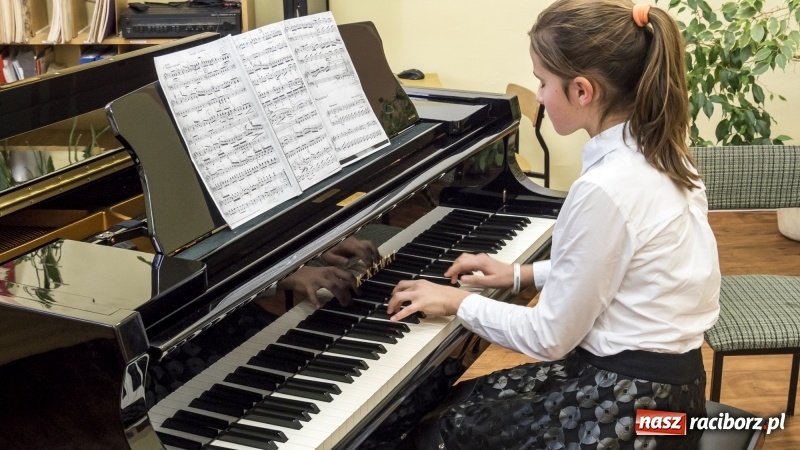 Zdjęcie w galerii na portalu naszraciborz.pl: Wybitna polska pianistka na warsztatach w Raciborzu FOTO i WIDEO wiadomości z regionu