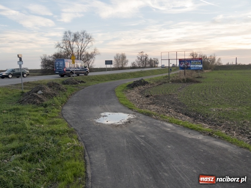Zdjęcie w galerii na portalu naszraciborz.pl: Powstaje droga rowerowa na Łężczok. Budowa potrwa jeszcze blisko rok wiadomości z regionu