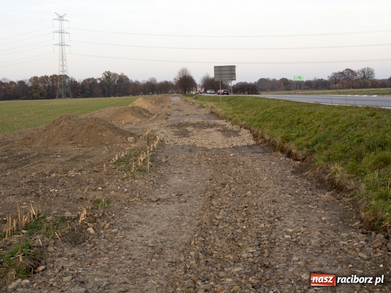Zdjęcie w galerii na portalu naszraciborz.pl: Powstaje droga rowerowa na Łężczok. Budowa potrwa jeszcze blisko rok wiadomości z regionu