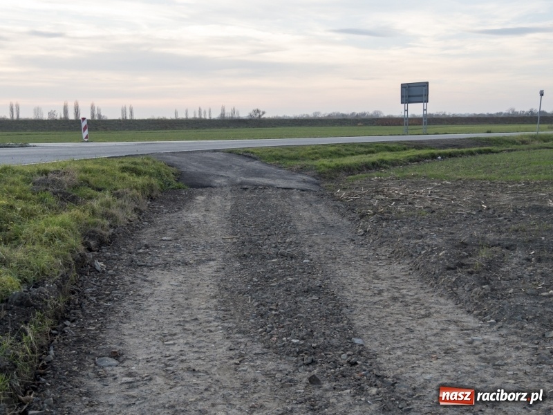 Zdjęcie w galerii na portalu naszraciborz.pl: Powstaje droga rowerowa na Łężczok. Budowa potrwa jeszcze blisko rok wiadomości z regionu