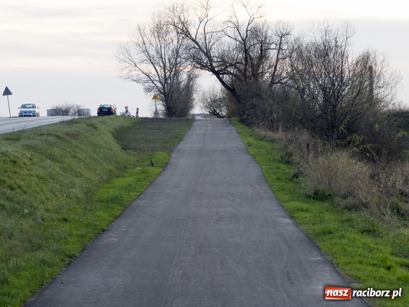 Zdjęcie w galerii na portalu naszraciborz.pl: Powstaje droga rowerowa na Łężczok. Budowa potrwa jeszcze blisko rok wiadomości z regionu