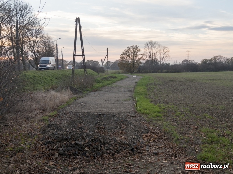 Zdjęcie w galerii na portalu naszraciborz.pl: Powstaje droga rowerowa na Łężczok. Budowa potrwa jeszcze blisko rok wiadomości z regionu