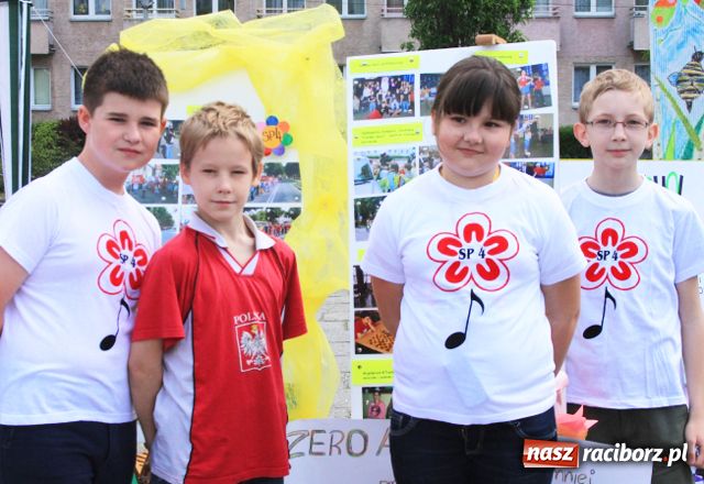 Zdjęcie w galerii na portalu naszraciborz.pl: Dorośli, młodzież i dzieci promują bieganie wiadomości z regionu